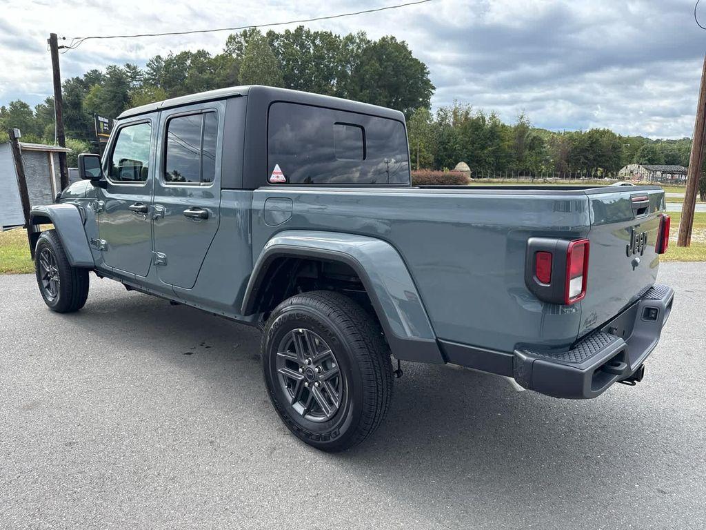 new 2025 Jeep Gladiator car, priced at $47,987