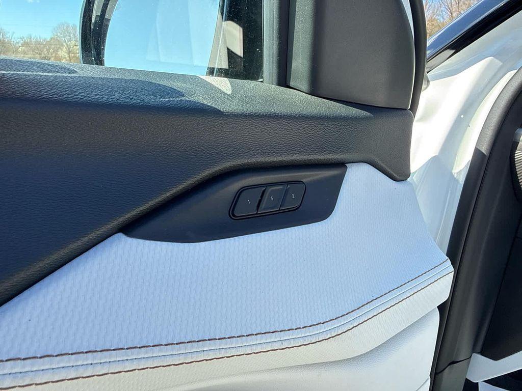 new 2026 Jeep Cherokee car, priced at $42,337