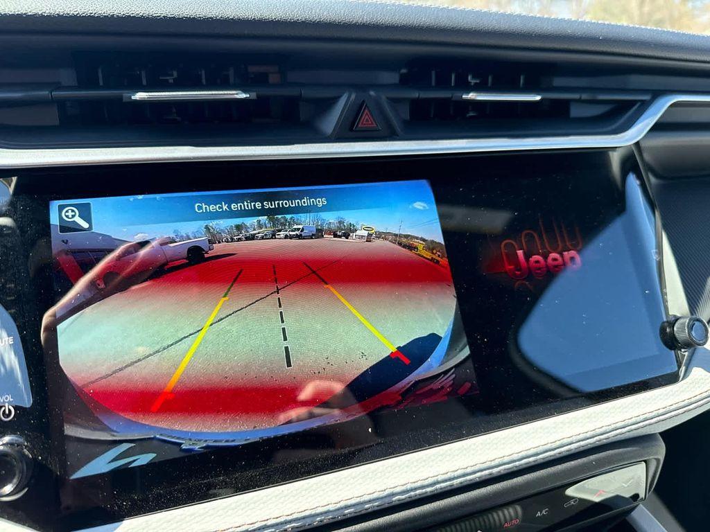 new 2026 Jeep Cherokee car, priced at $42,337