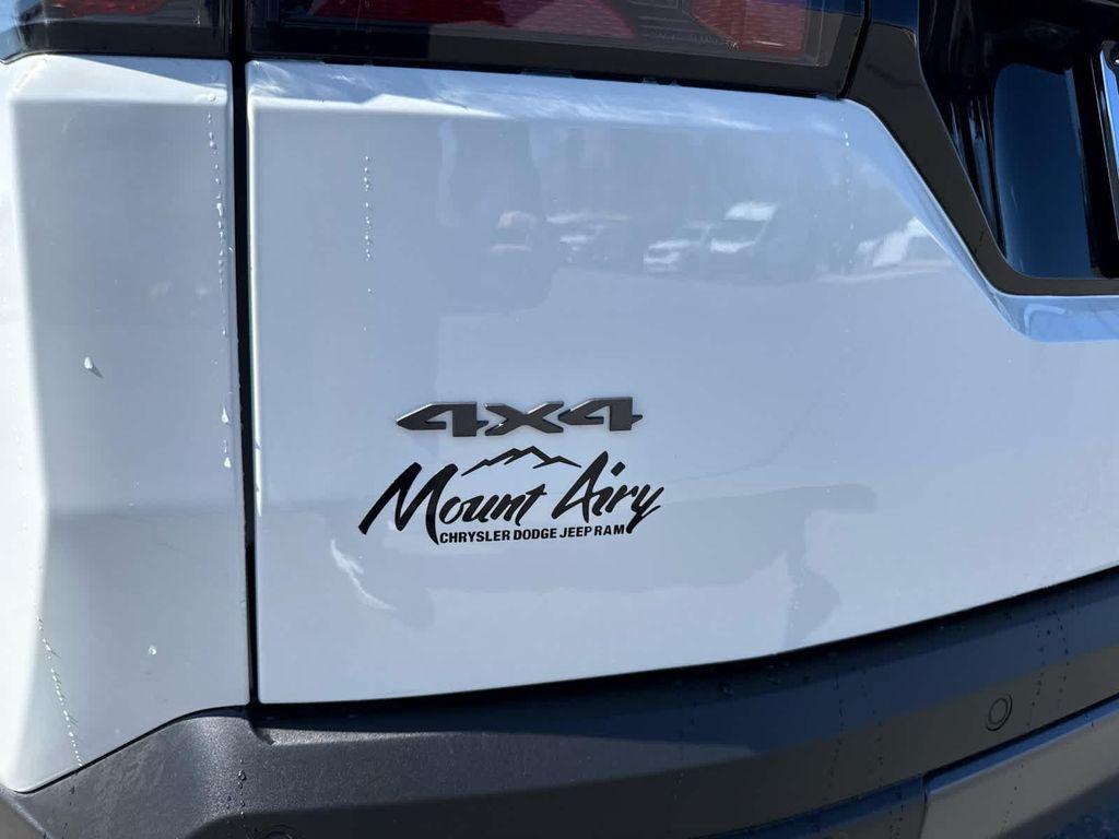 new 2026 Jeep Cherokee car, priced at $42,337