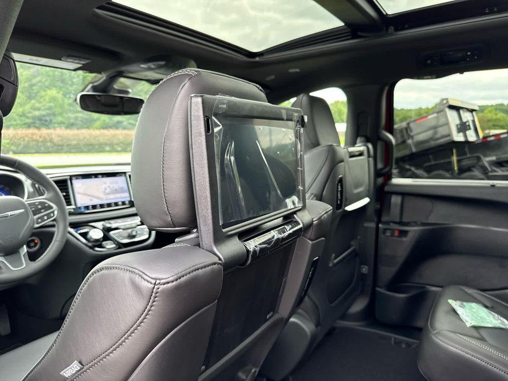 new 2026 Chrysler Pacifica car, priced at $44,987