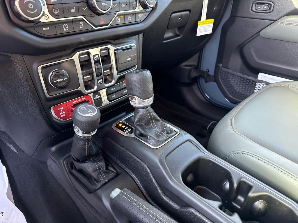 new 2026 Jeep Gladiator car, priced at $57,987