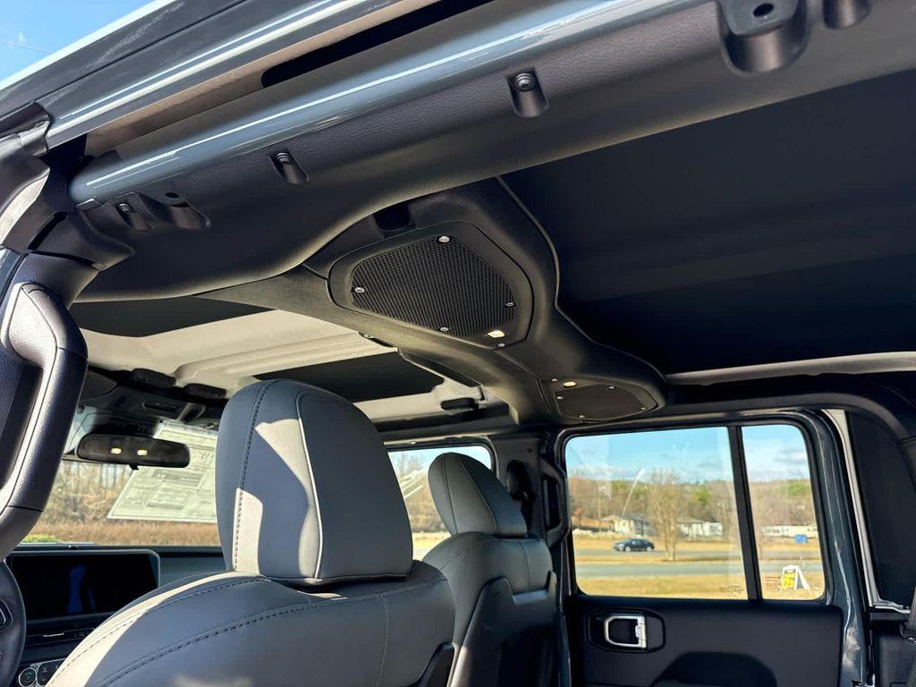 new 2026 Jeep Gladiator car, priced at $57,987