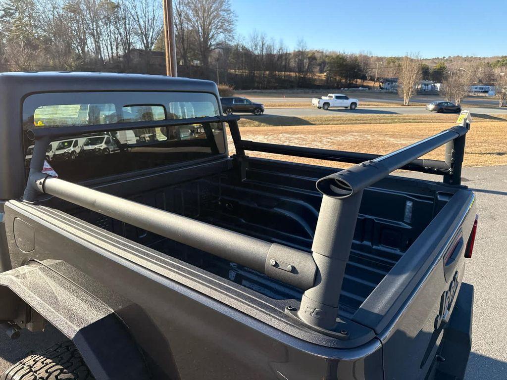 new 2026 Jeep Gladiator car, priced at $52,987