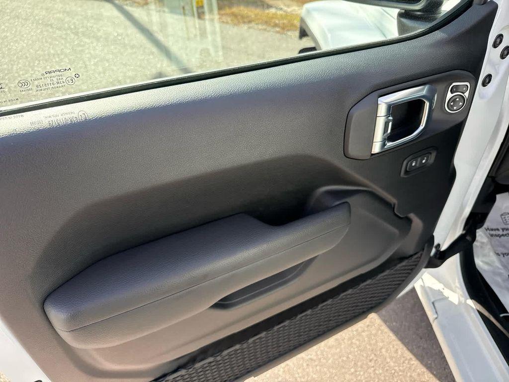 new 2026 Jeep Gladiator car, priced at $49,897