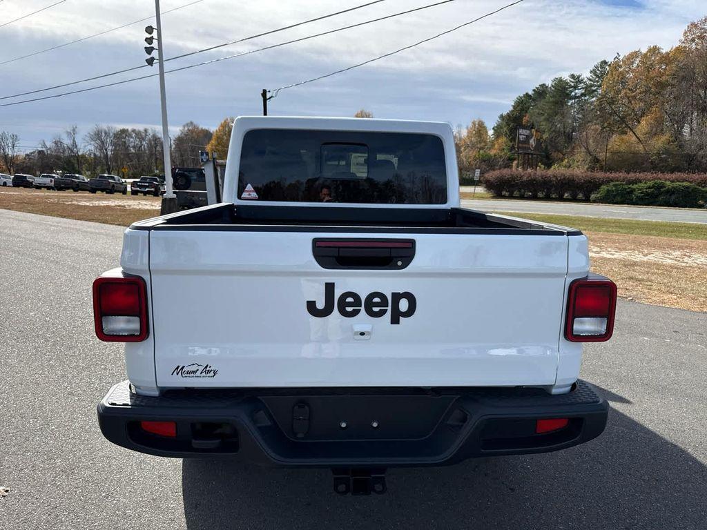 new 2026 Jeep Gladiator car, priced at $49,897