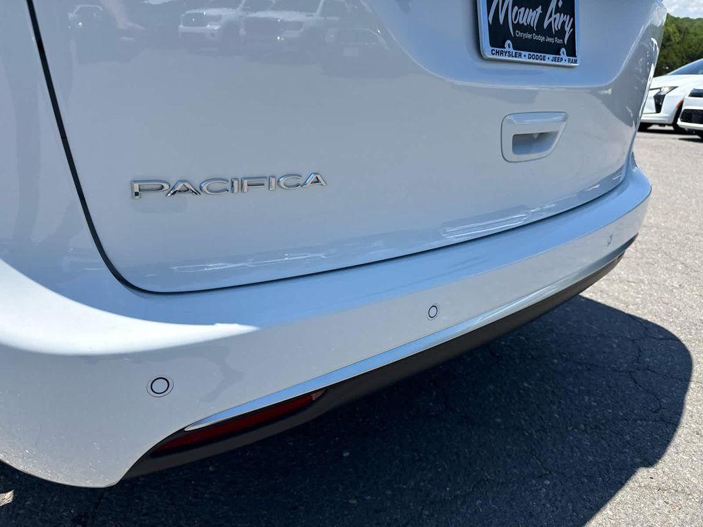 new 2027 Chrysler Pacifica car, priced at $46,578