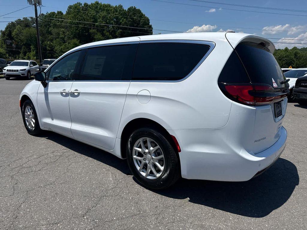 new 2027 Chrysler Pacifica car, priced at $46,578