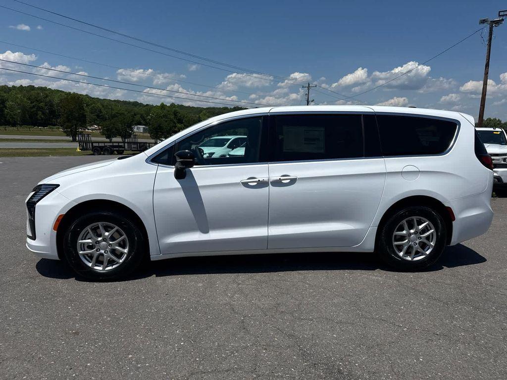 new 2027 Chrysler Pacifica car, priced at $46,578