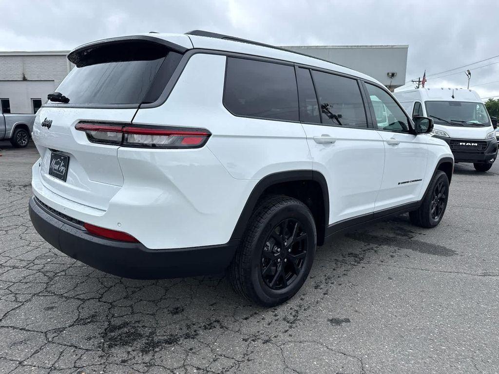 new 2026 Jeep Grand Cherokee L car, priced at $49,423