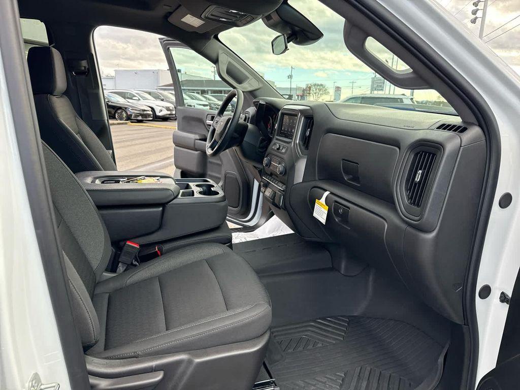 used 2024 Chevrolet Silverado 1500 car, priced at $40,697