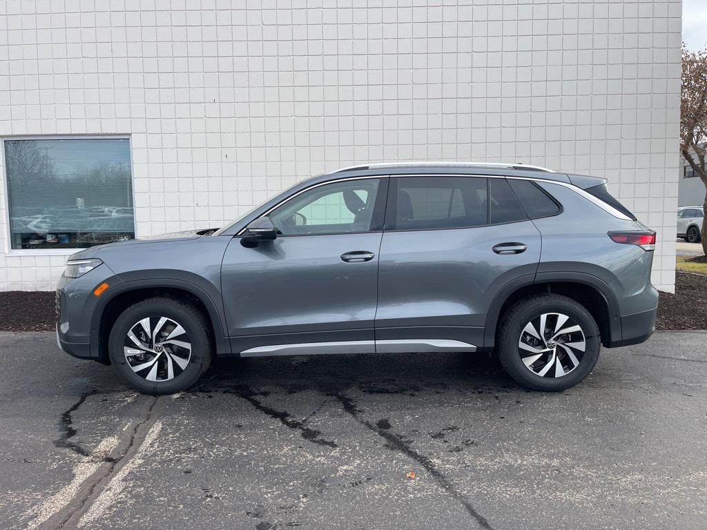 new 2026 Volkswagen Tiguan car, priced at $32,295