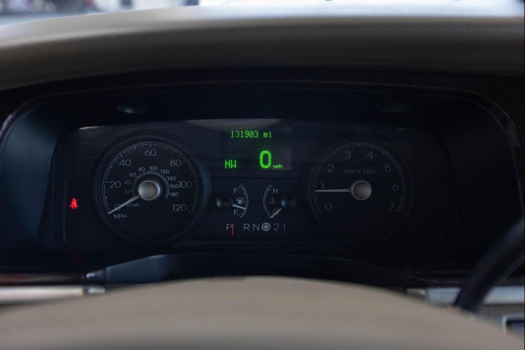 used 2007 Lincoln Town Car car, priced at $5,999