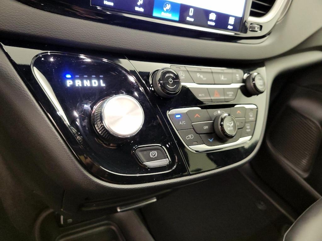 used 2025 Chrysler Pacifica car, priced at $28,998