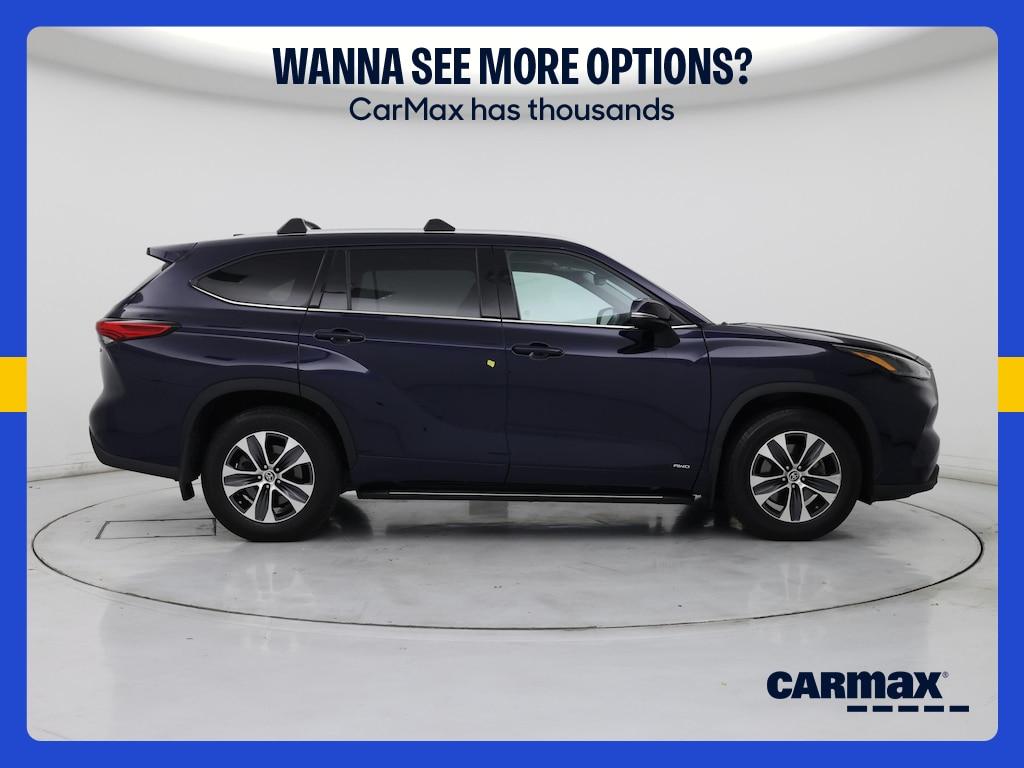 used 2022 Toyota Highlander Hybrid car, priced at $34,998