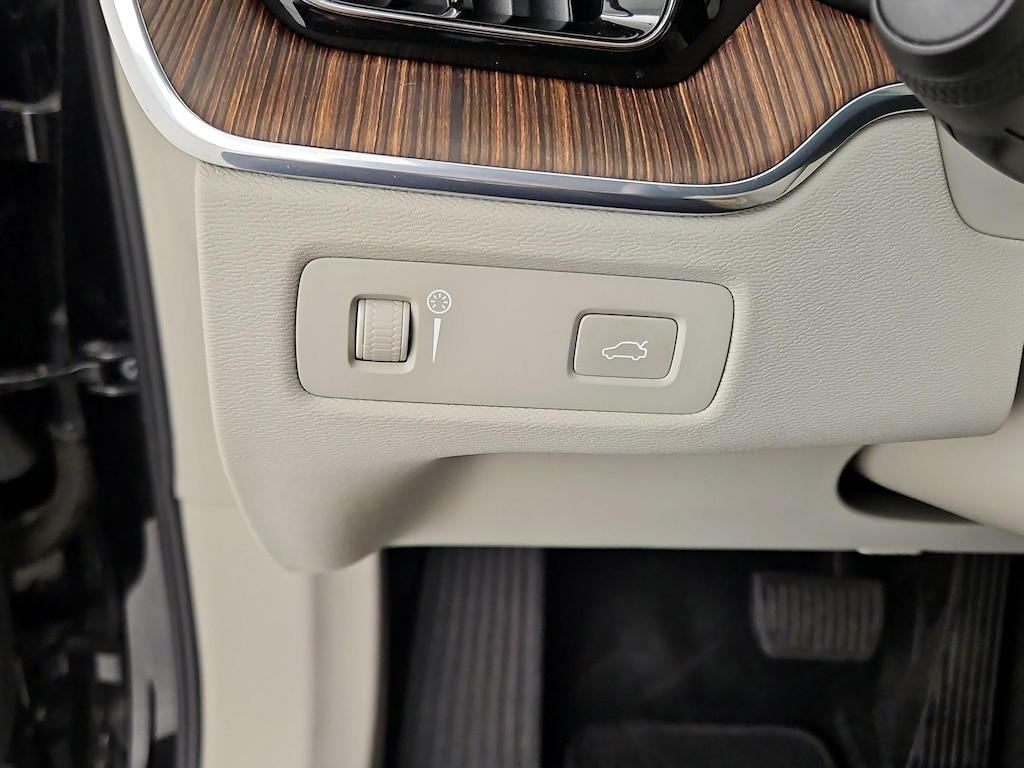 used 2020 Volvo XC60 car, priced at $28,998