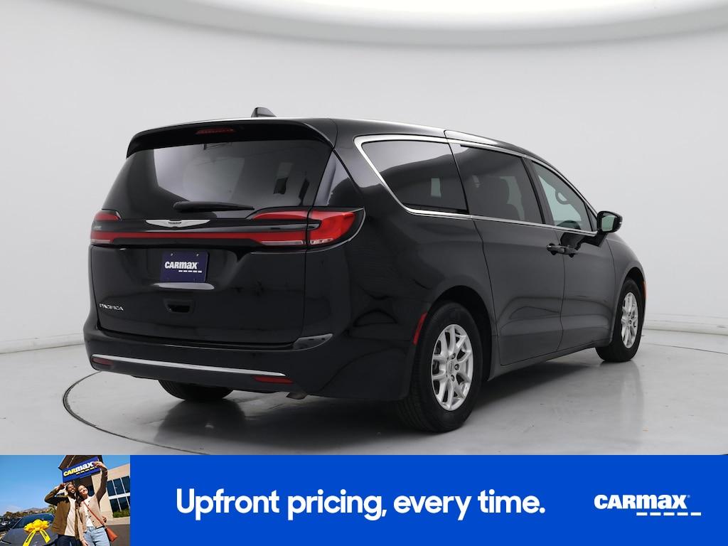 used 2025 Chrysler Pacifica car, priced at $28,998