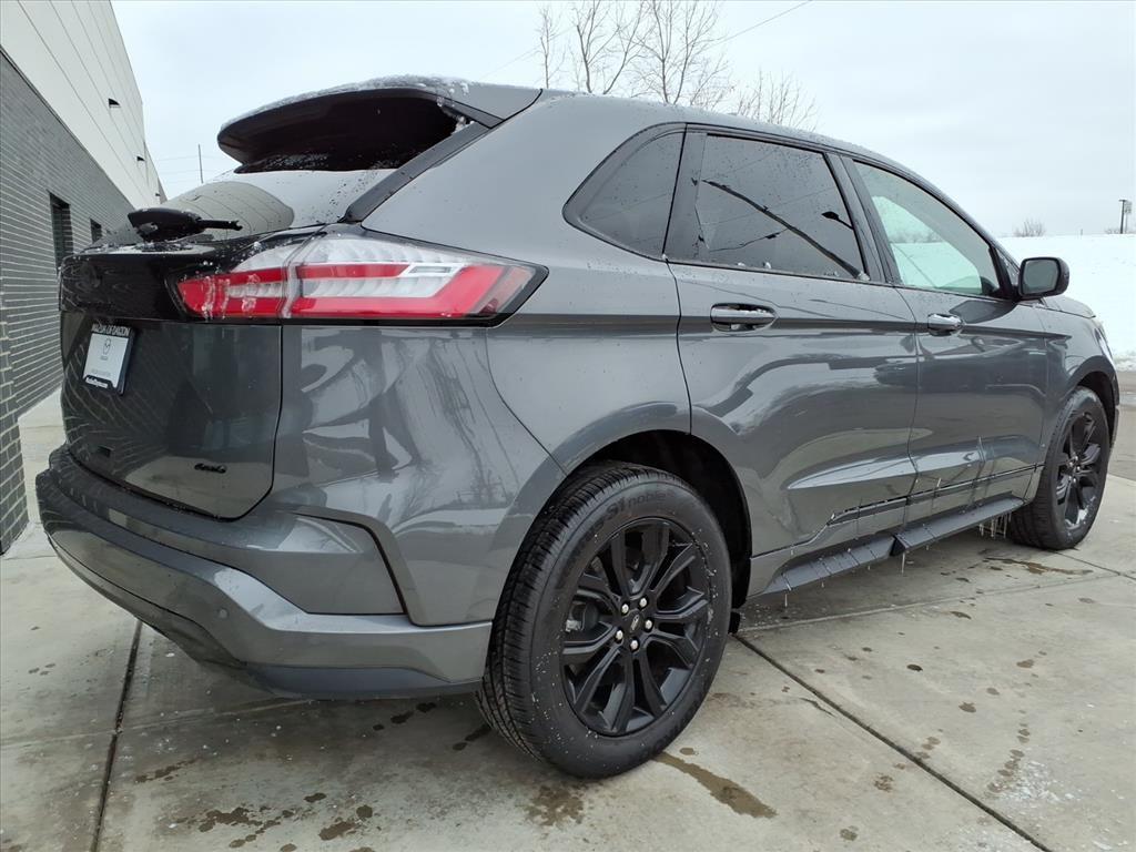 used 2024 Ford Edge car, priced at $25,000