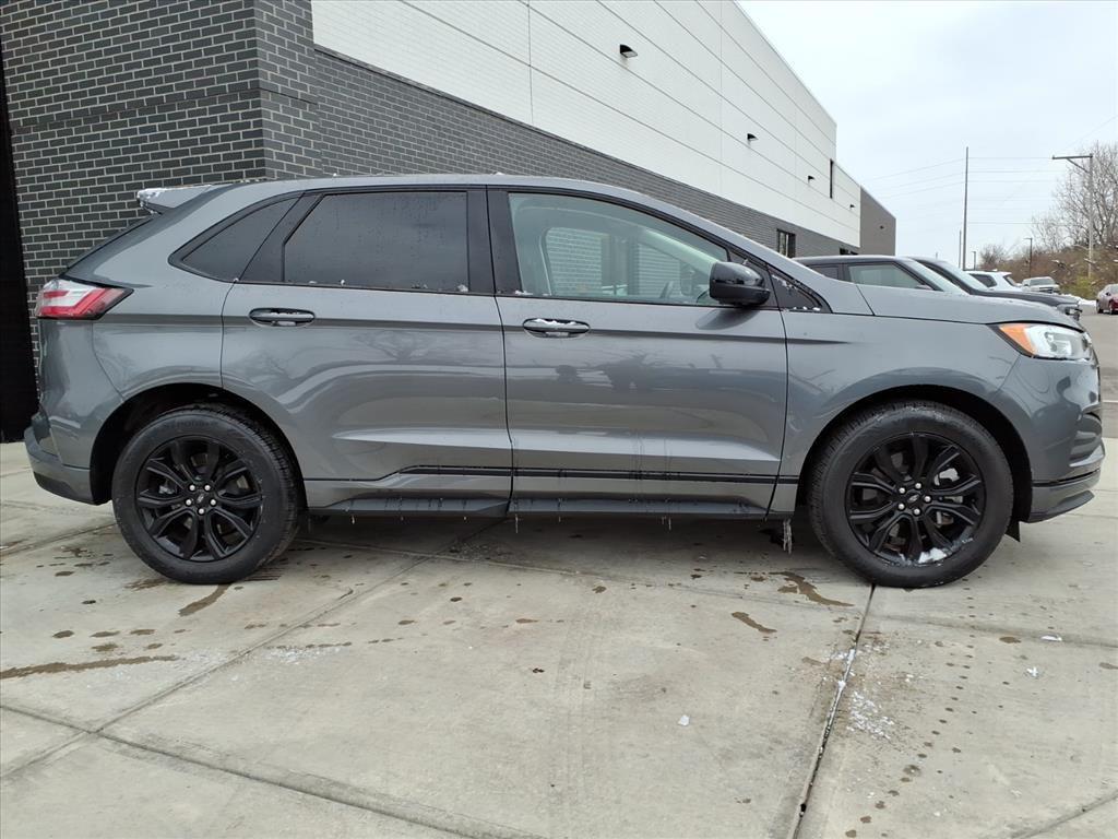 used 2024 Ford Edge car, priced at $25,000