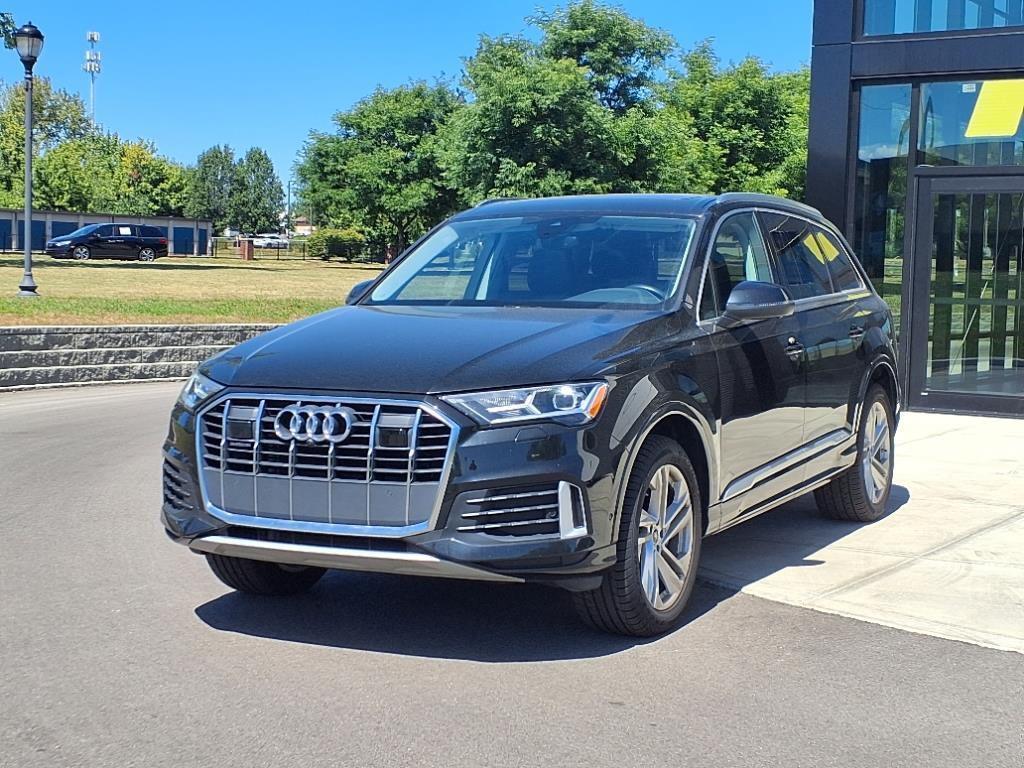 used 2023 Audi Q7 car, priced at $28,500