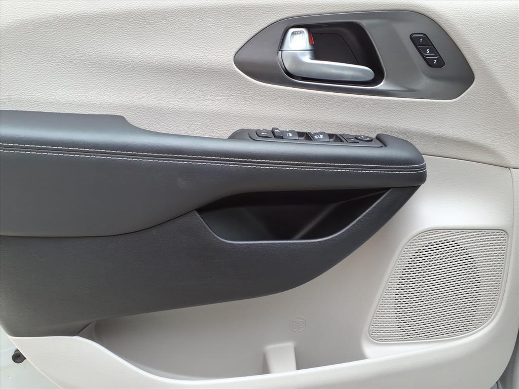 used 2024 Chrysler Pacifica car, priced at $25,500