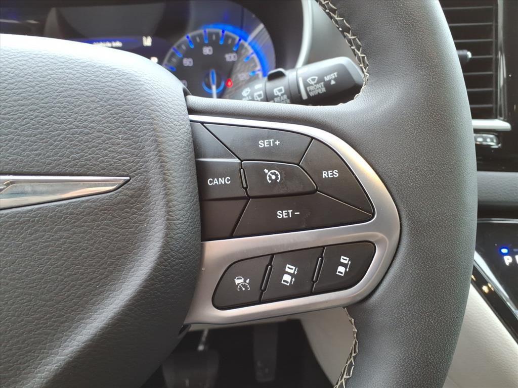 used 2024 Chrysler Pacifica car, priced at $25,500