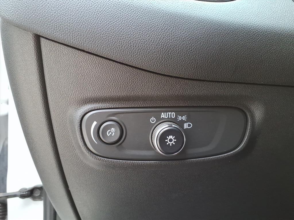 used 2022 Chevrolet Equinox car, priced at $19,000