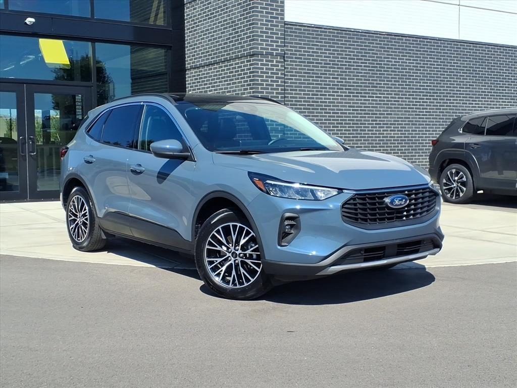 used 2023 Ford Escape PHEV car, priced at $21,500