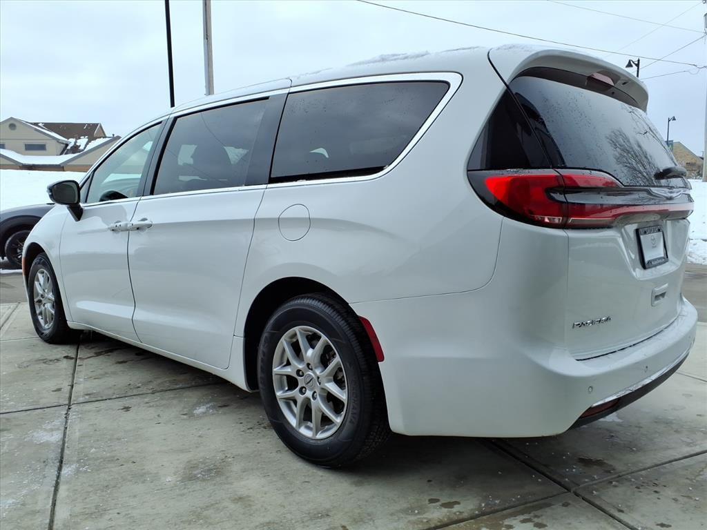 used 2024 Chrysler Pacifica car, priced at $24,500