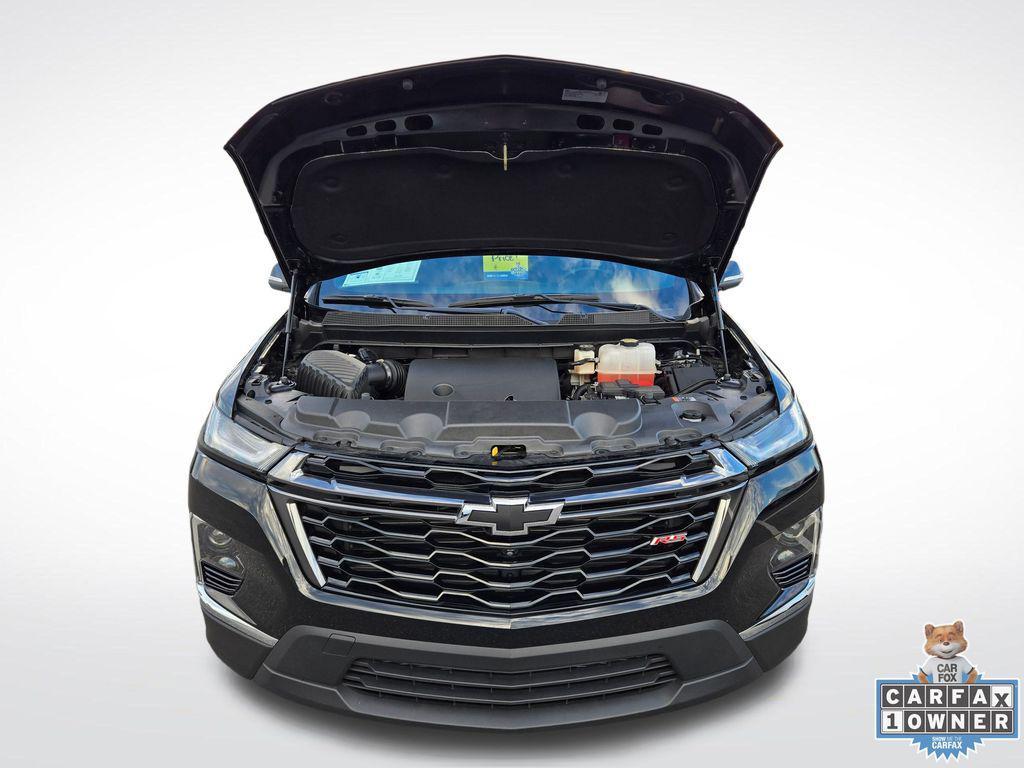 used 2024 Chevrolet Traverse car, priced at $39,967