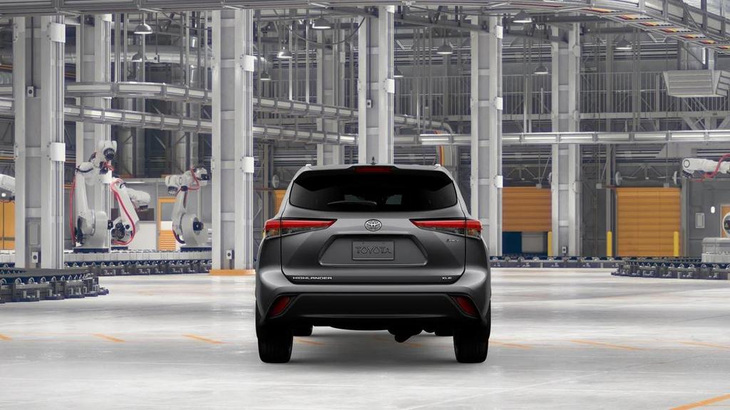 new 2026 Toyota Highlander Hybrid car, priced at $49,768