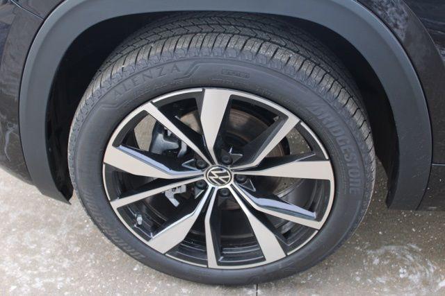 new 2026 Volkswagen Atlas car, priced at $52,899