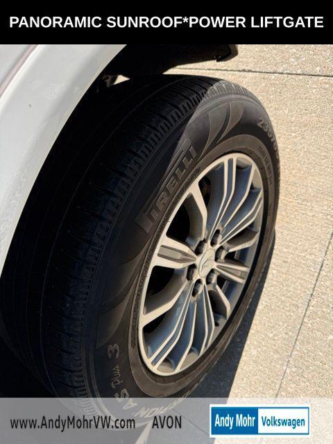 used 2019 Cadillac XT5 car, priced at $19,000