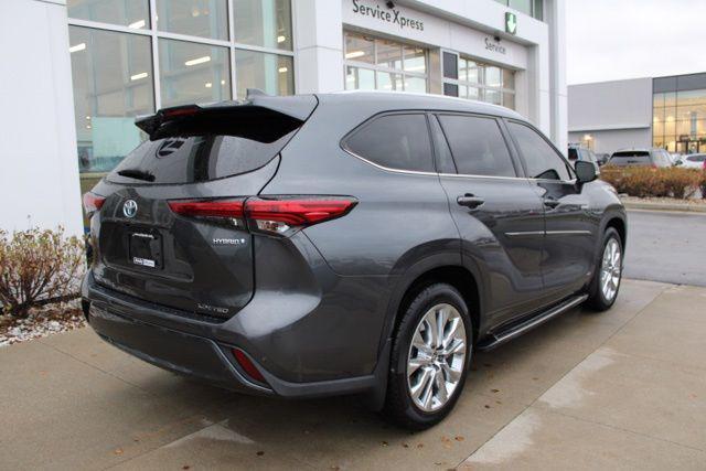 used 2020 Toyota Highlander Hybrid car, priced at $34,961