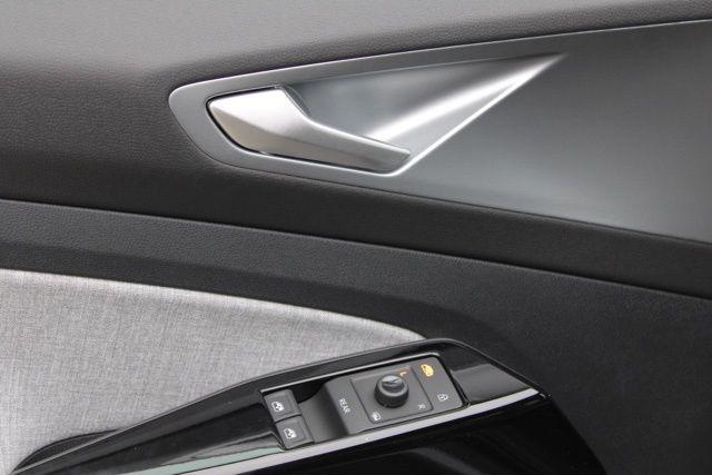 new 2025 Volkswagen ID.4 car, priced at $41,005