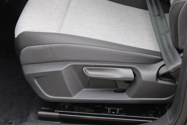 new 2025 Volkswagen ID.4 car, priced at $41,005