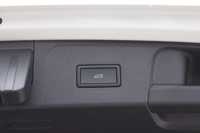 new 2026 Volkswagen Atlas car, priced at $44,919