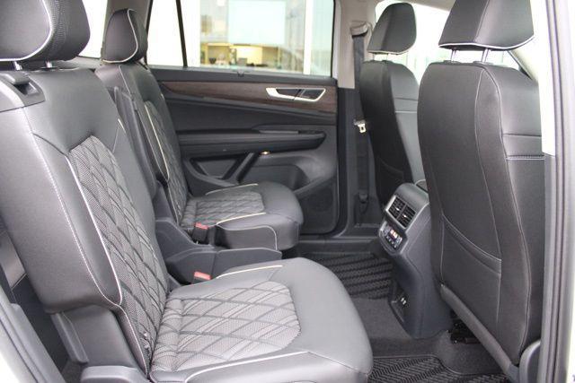 new 2026 Volkswagen Atlas car, priced at $53,429