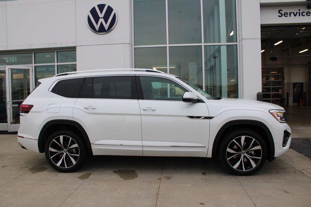 new 2026 Volkswagen Atlas car, priced at $53,429
