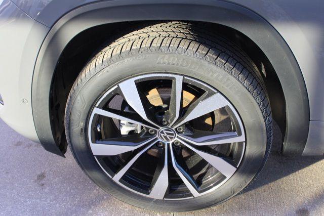 new 2026 Volkswagen Atlas car, priced at $53,429