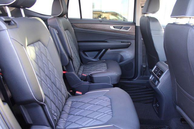 new 2026 Volkswagen Atlas car, priced at $53,429