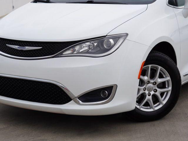 used 2020 Chrysler Pacifica car, priced at $13,483