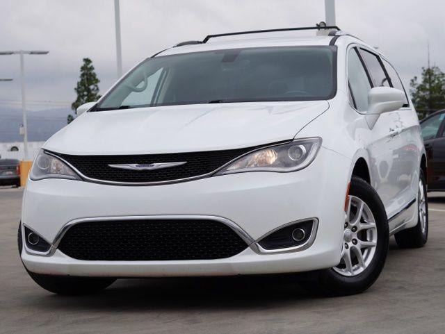 used 2020 Chrysler Pacifica car, priced at $13,483