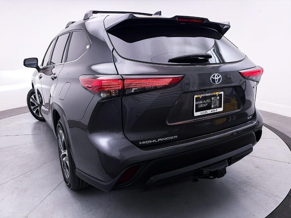 used 2023 Toyota Highlander Hybrid car, priced at $34,592