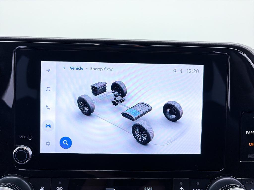 used 2023 Toyota Highlander Hybrid car, priced at $34,592