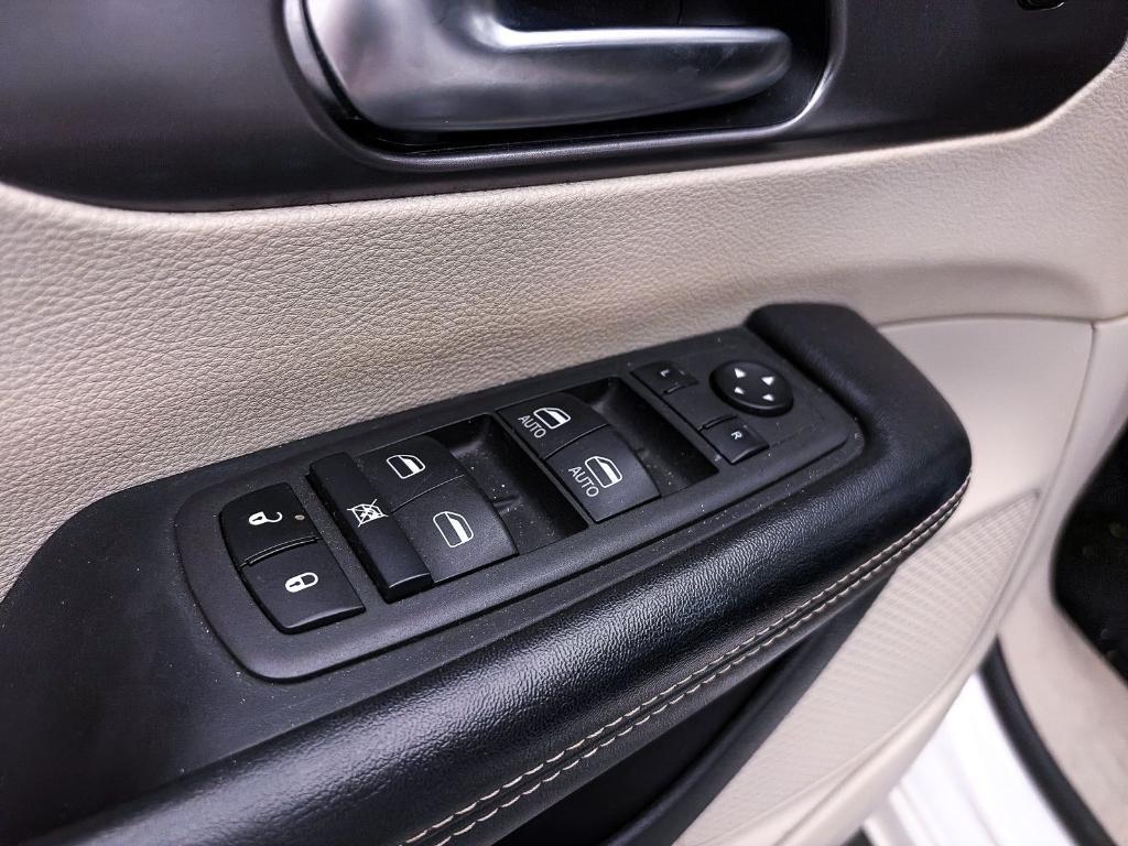 used 2022 Chrysler Pacifica car, priced at $24,492