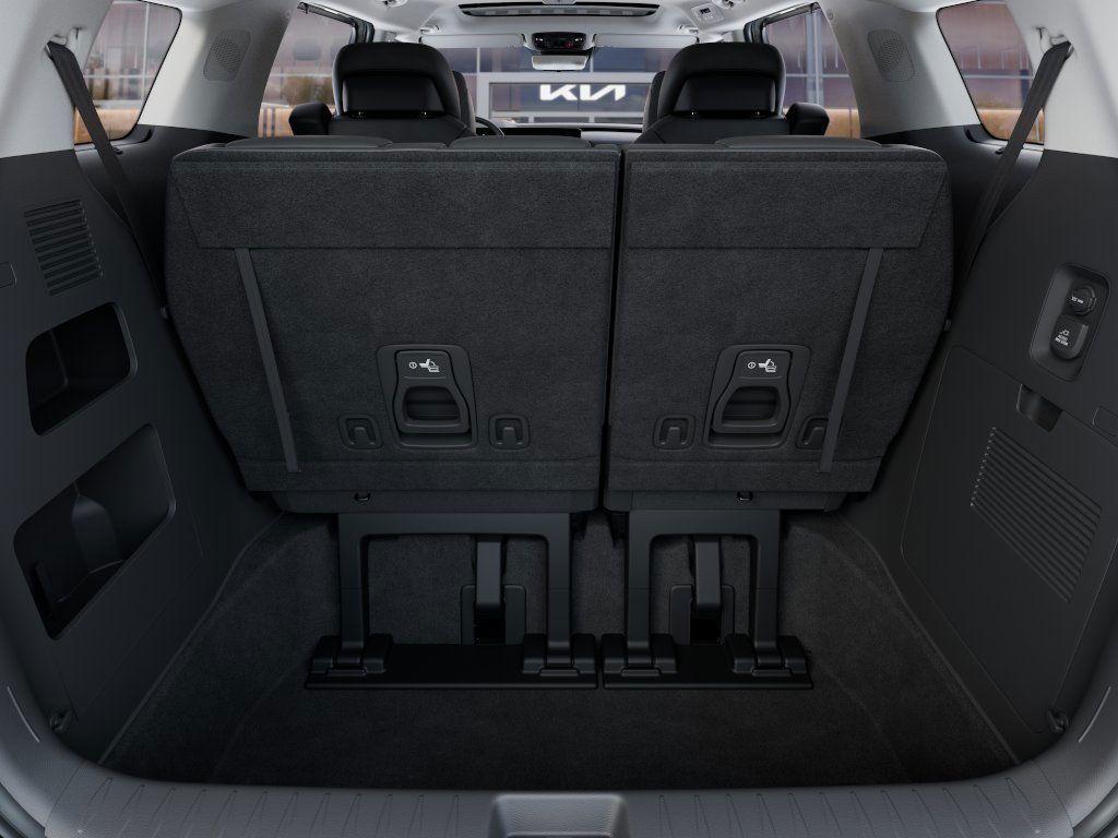 new 2026 Kia Carnival Hybrid car, priced at $52,625