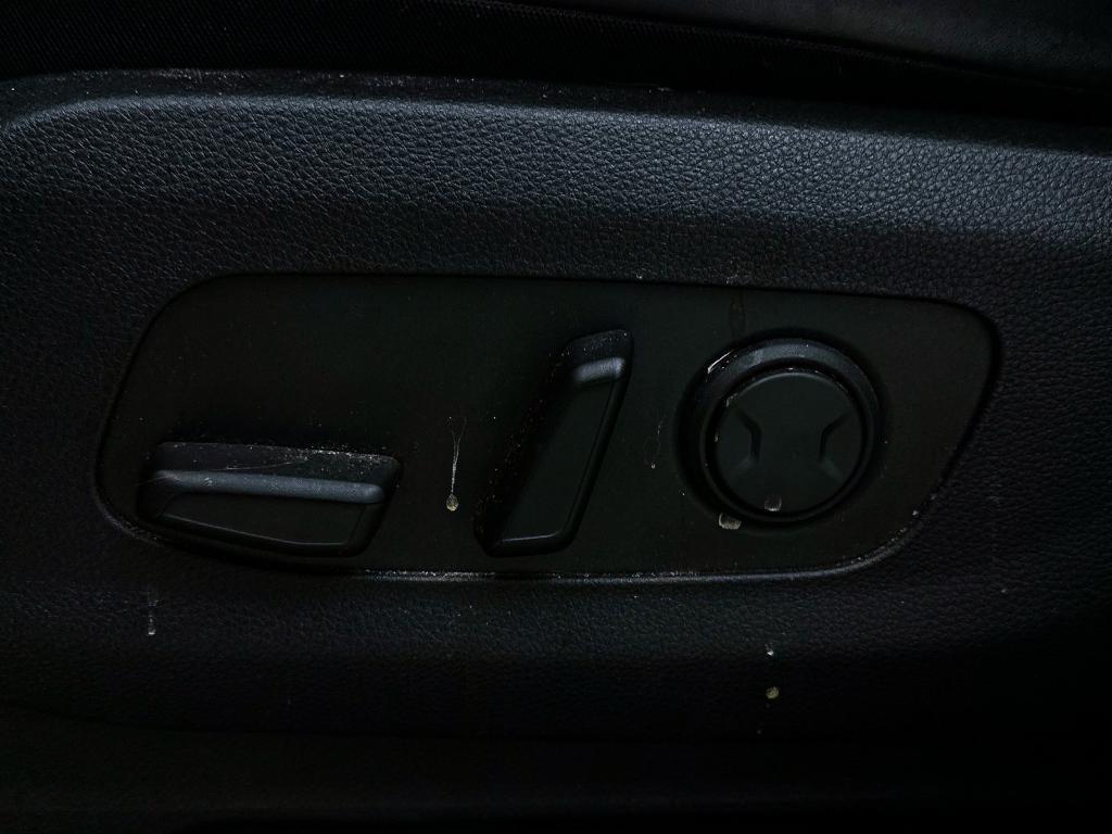 used 2024 Kia Carnival car, priced at $27,983