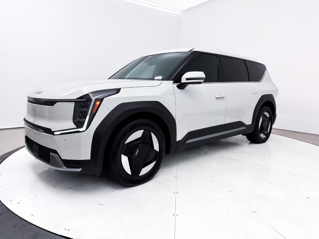 used 2024 Kia EV9 car, priced at $31,385