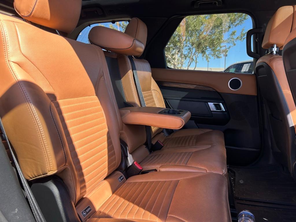 used 2018 Land Rover Discovery car, priced at $17,992